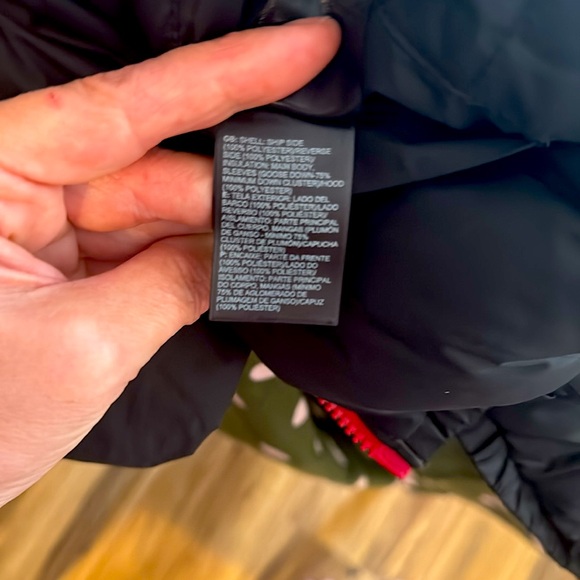 The North Face Boys Reversible Down Hooded Coat Black with Red Trim size 6 - Picture 14 of 15